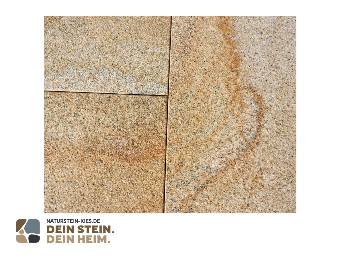 Granit Bodenplatten gelb fein gestockt